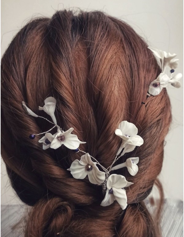 White bridal hairpins with flowers and rhinestone details. 2