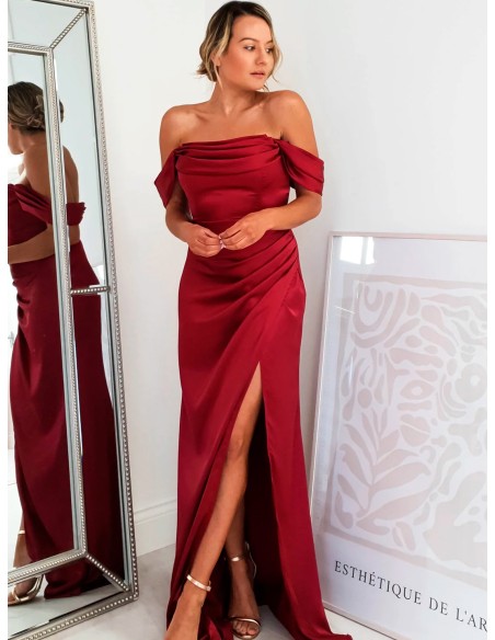 Robe de soirée à corsage bandeau et tissu satiné