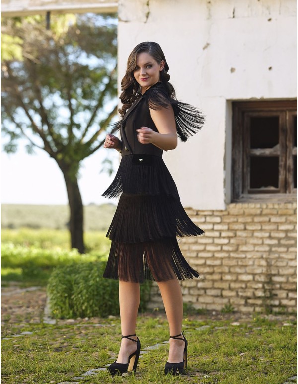 Vestido de fiesta sin mangas con flecos y escote 2