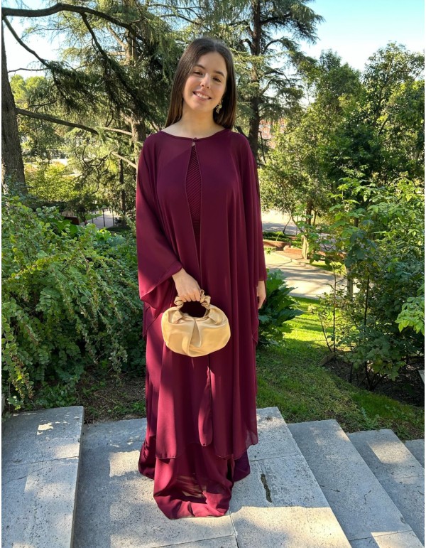 Multi-position guest cape in garnet color. 2