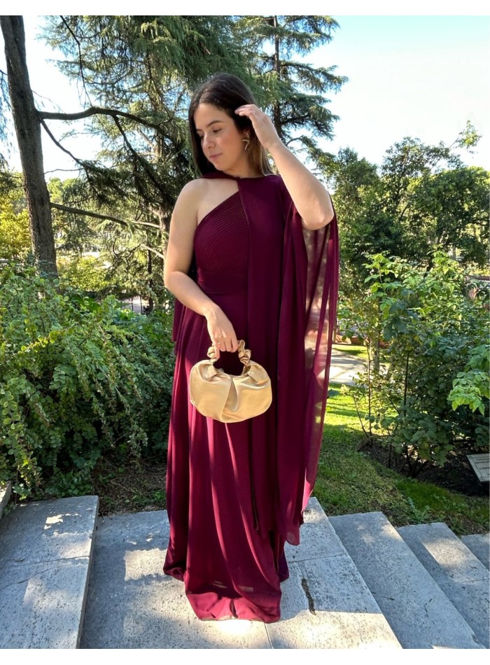 On-trend multiposition chiffon guest cape.