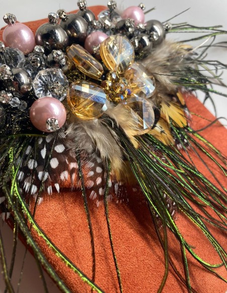 Bolso de fiesta caldera con adorno pedrería y plumas