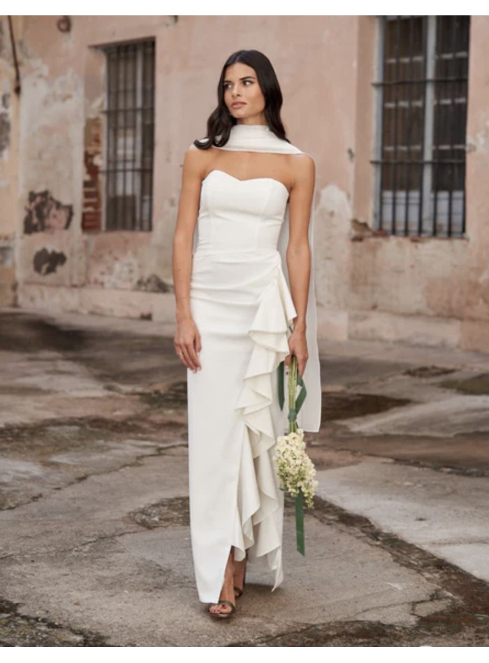 Vestido de novia escote corazón y volantes