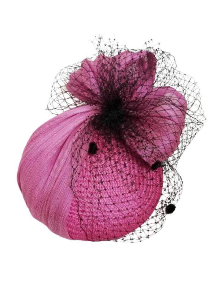 Fuchsia headdress with lattice.