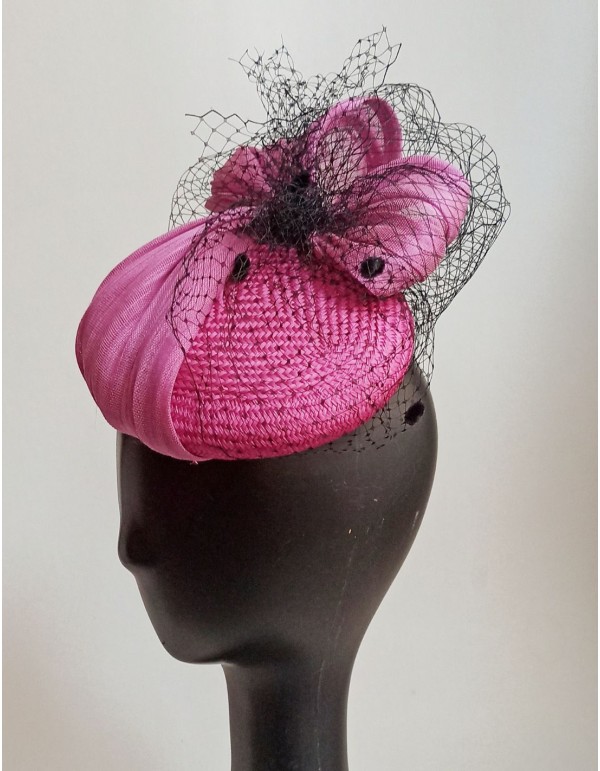 Fuchsia headdress with lattice. 2