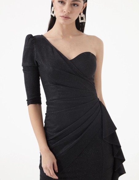 Vestido largo de fiesta con destellos negros para fiestas.