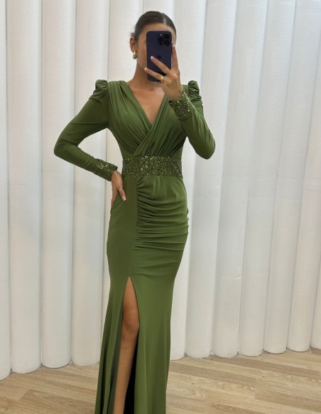 Vestido largo de fiesta con escote drapeado y lentejuelas