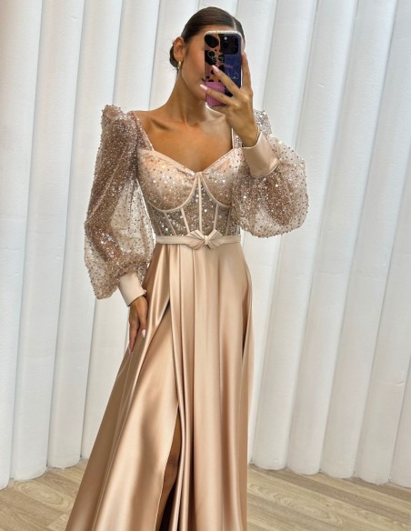Vestido largo de fiesta de satén con corsé de lentejuelas