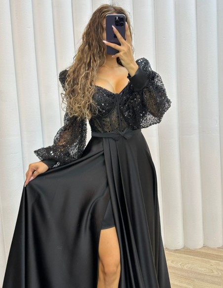 Robe longue satinée avec corset à paillettes