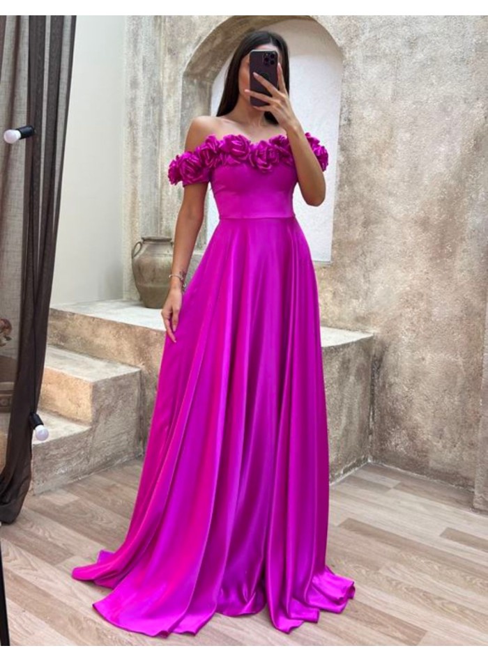 Vestido de fiesta con escote bandeau de flores
