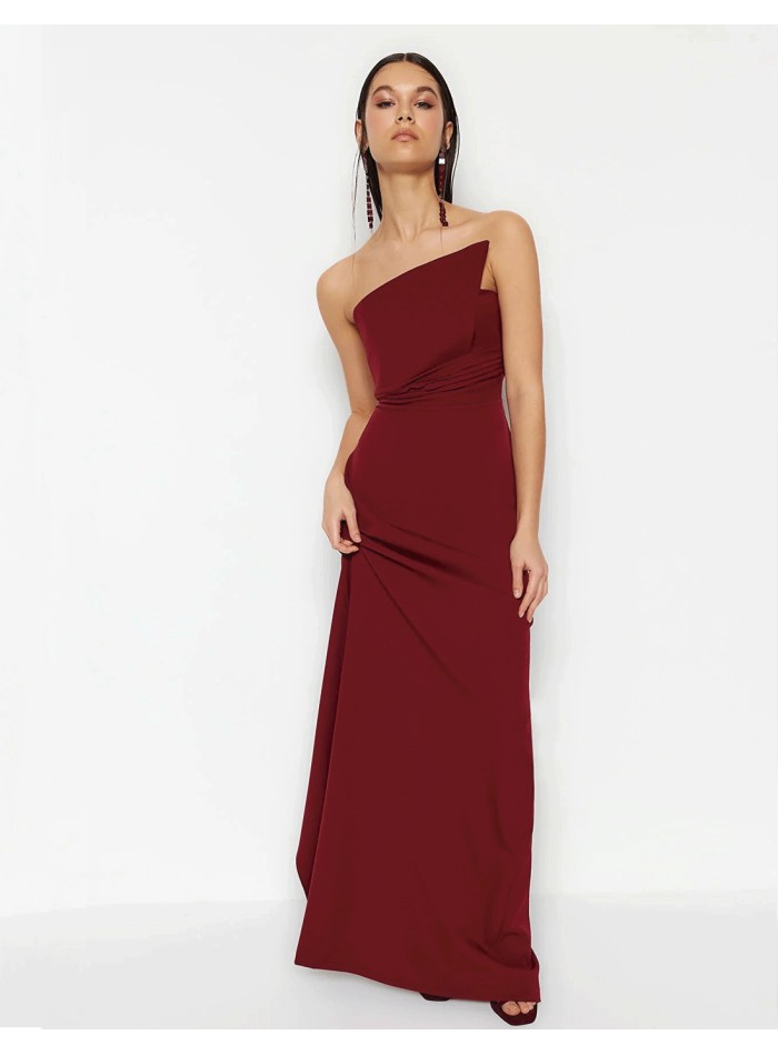 Strapless evening dress for guests