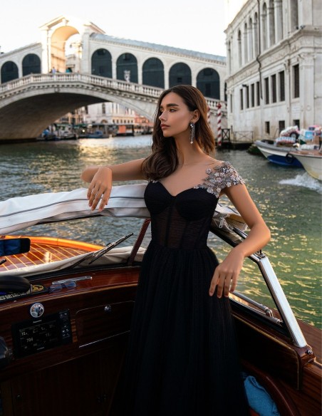 Robe de soirée midi noire avec jupe en tulle