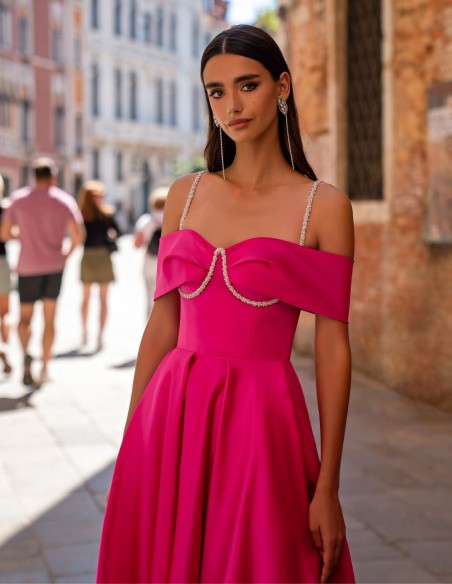 Vestido de fiesta midi escote bardot con tirantes