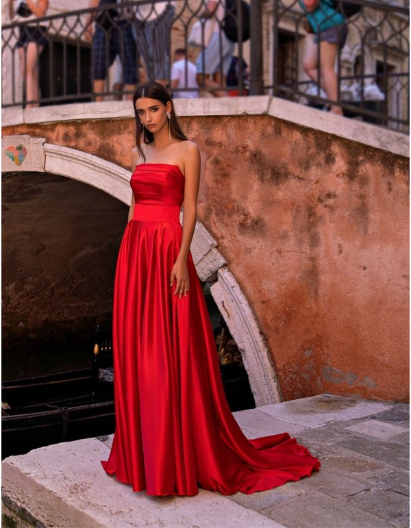 Robe longue de soirée à bretelles