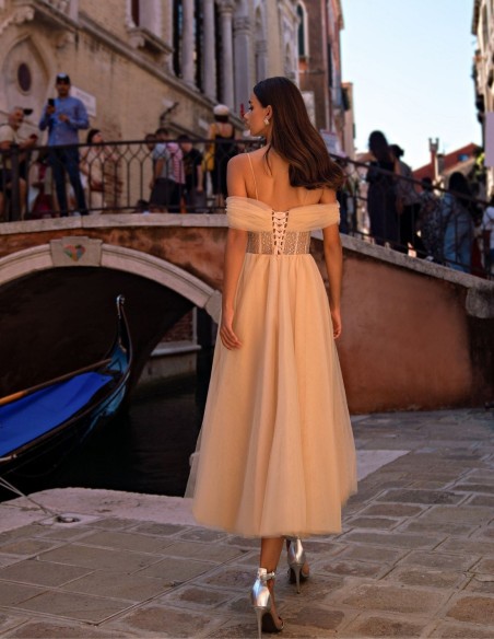 Robe midi en tulle avec corsage en cristal