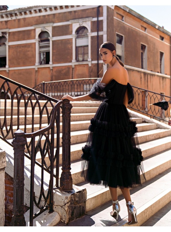 Midi dress in tulle with dropped sleeves