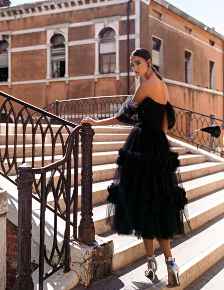 Midi dress in tulle with dropped sleeves