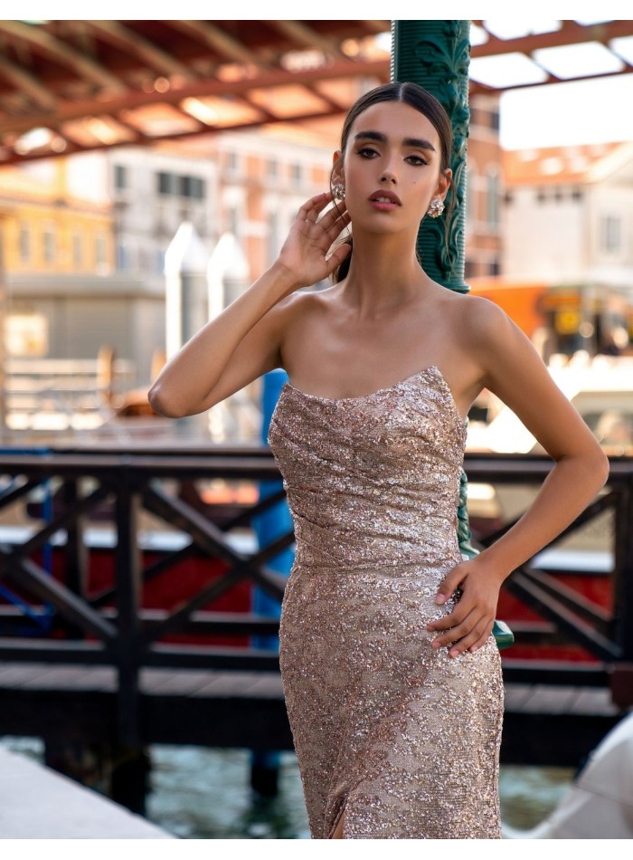 Long party dress with sequins and train
