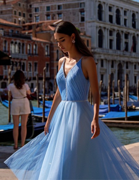 Vestido midi de tul brillante y cuerpo plisado