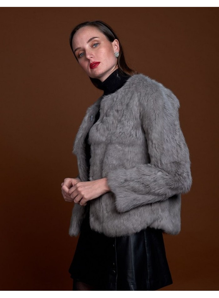 Chaqueta de pelo de conejo y cuello redondo