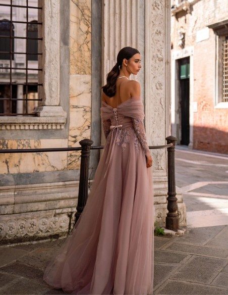 Long party dress with embroidered sweetheart neckline and tulle