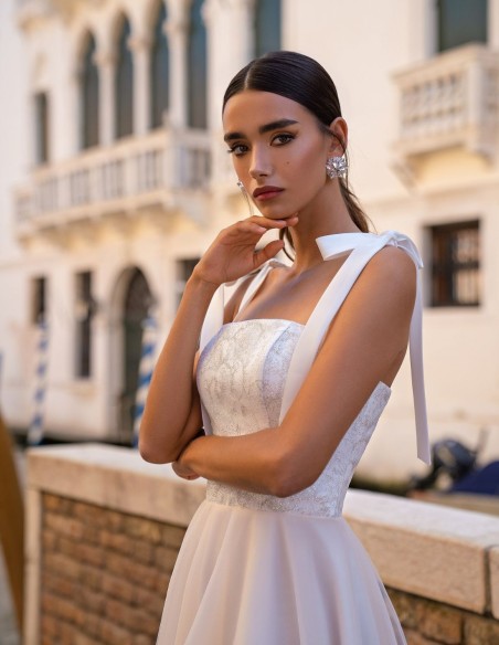 Midi party dress with bow straps and tulle skirt