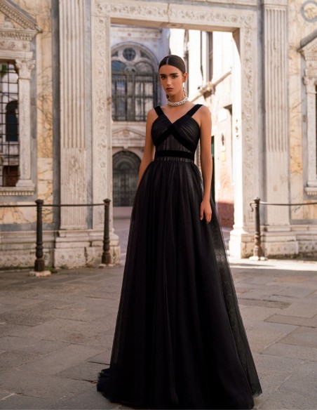 Vestido de fiesta largo con cuerpo plisado y falda de tul