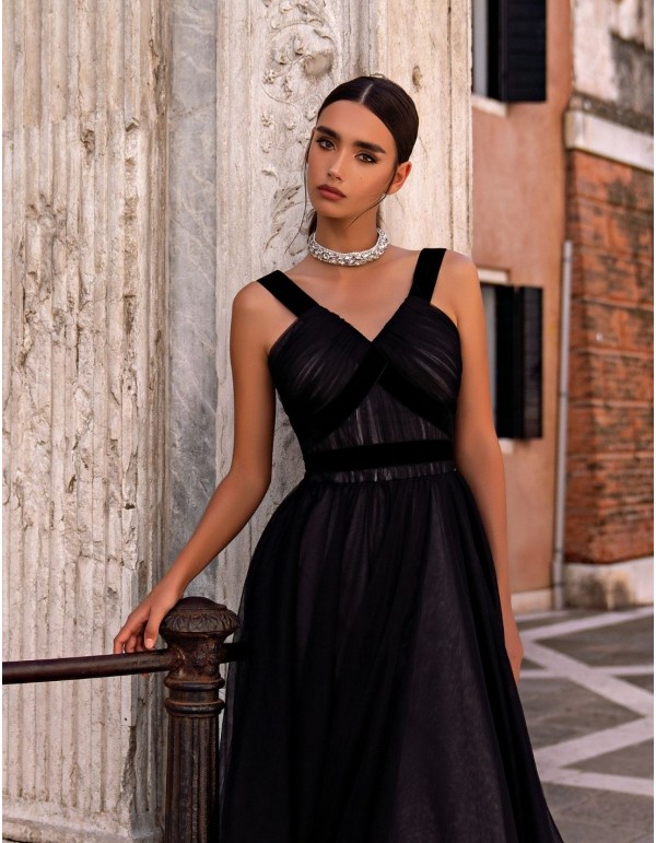 Vestido de fiesta largo con cuerpo plisado y falda de tul 2