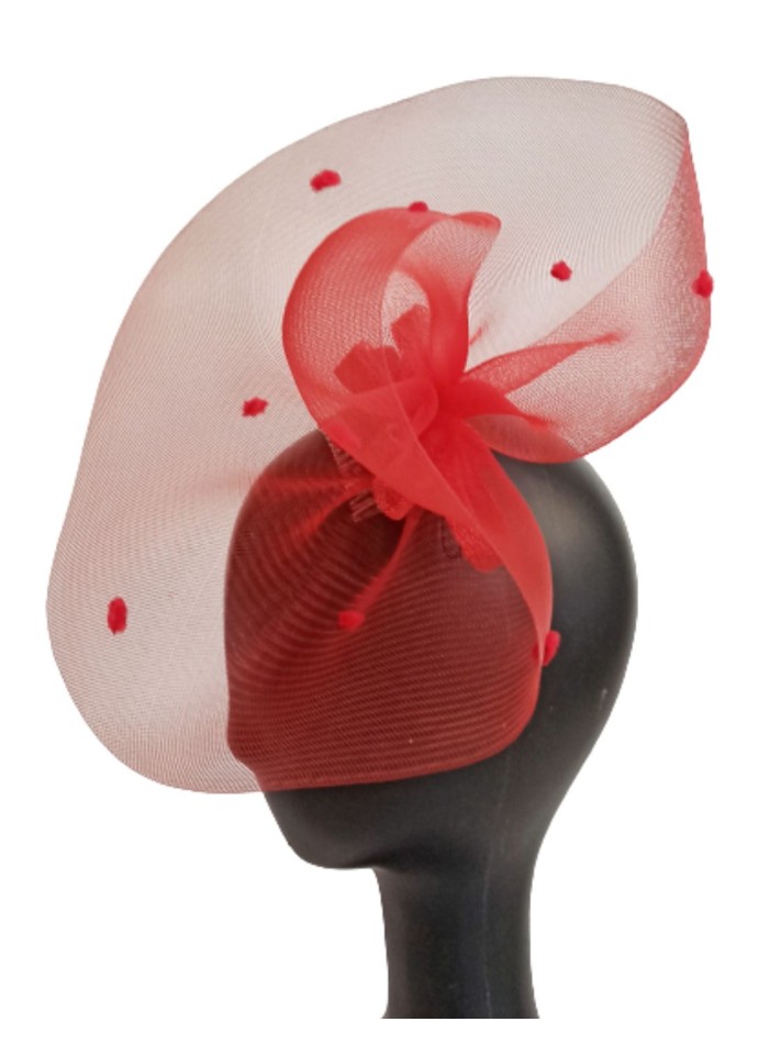 Red headdress for daytime events.