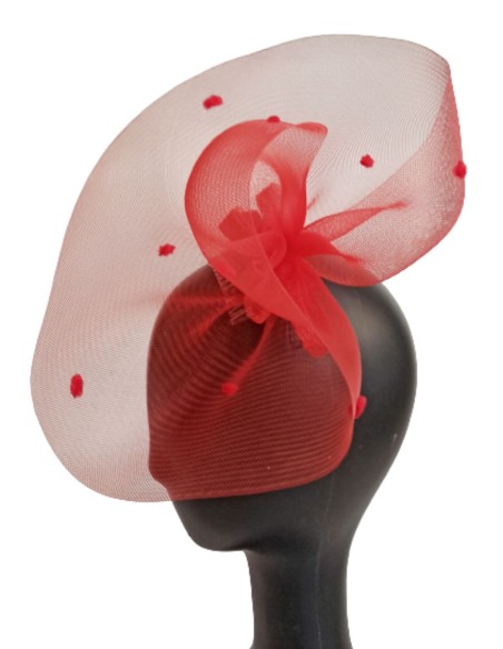 Red headdress for daytime events.