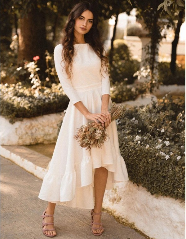 Vestido de novia cóctel con falda evasé y espalda...