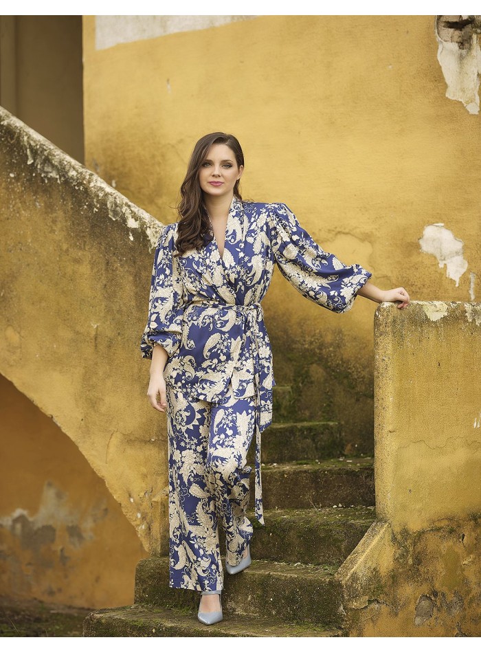 Conjunto chaqueta y pantalón estampado floral