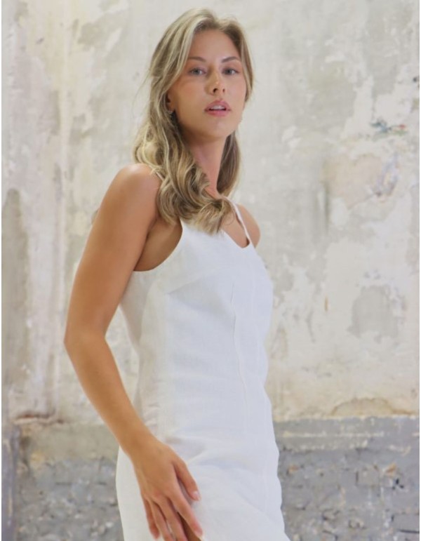 Robe de lingerie blanche avec bretelles et fente latérale