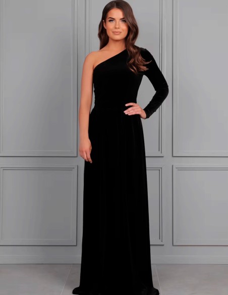 Vestido de fiesta largo de terciopelo con una manga y abertura