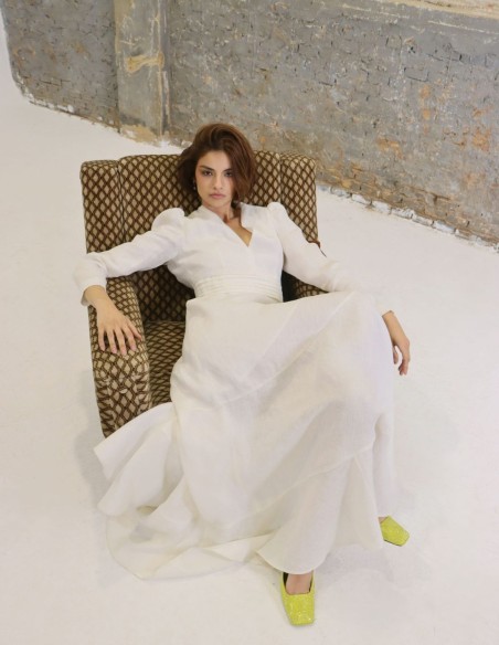 Robe longue de mariée en lin blanc à manches longues