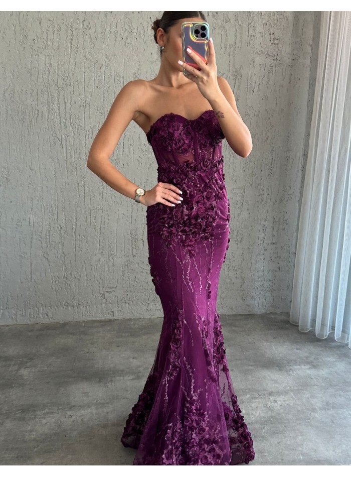 Strapless party dress with rose details