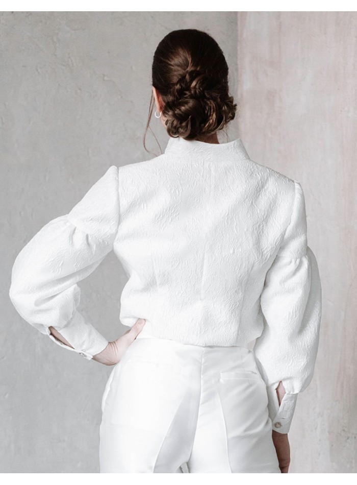 Brocade white jacket with puffed sleeves