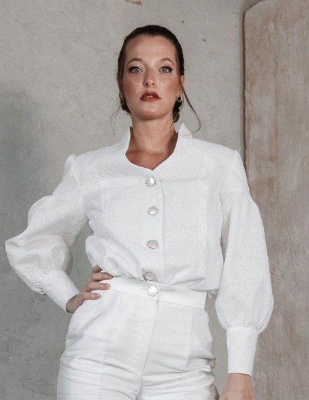 Brocade white jacket with puffed sleeves