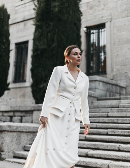Jupe longue blanche avec Boutonnières en perles