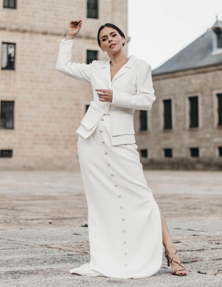 Jupe longue blanche avec Boutonnières en perles
