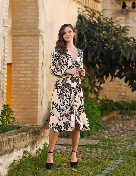 Vestido midi de fiesta estampado para invitadas.