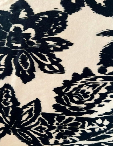 Vestido midi de fiesta para eventos de día.