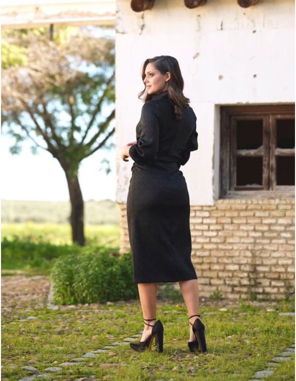 Black midi party dress with print. 2