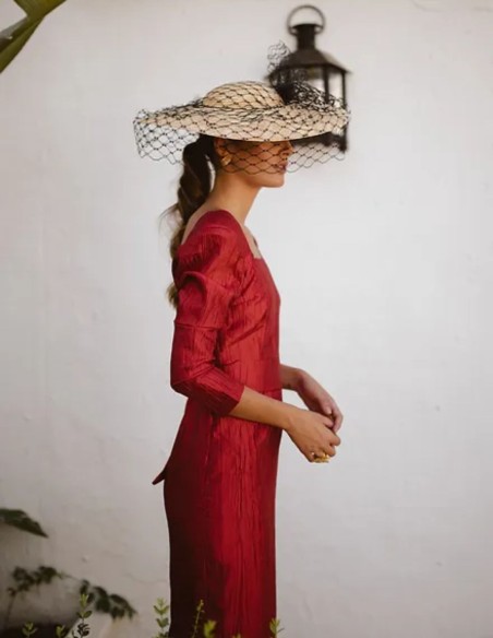 Robe de soirée midi en satin rouge avec nœud