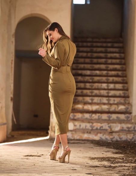 Midi party dress with long sleeves for events.