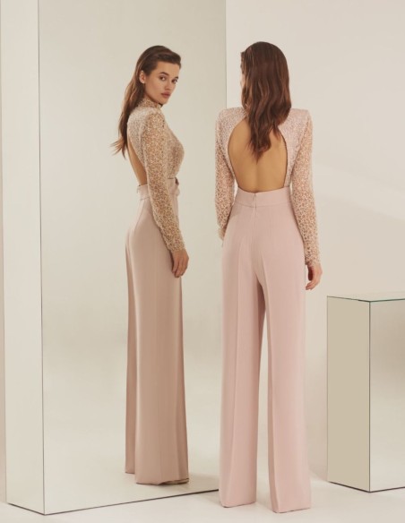 Mono largo de fiesta rosa empolvado con manga larga