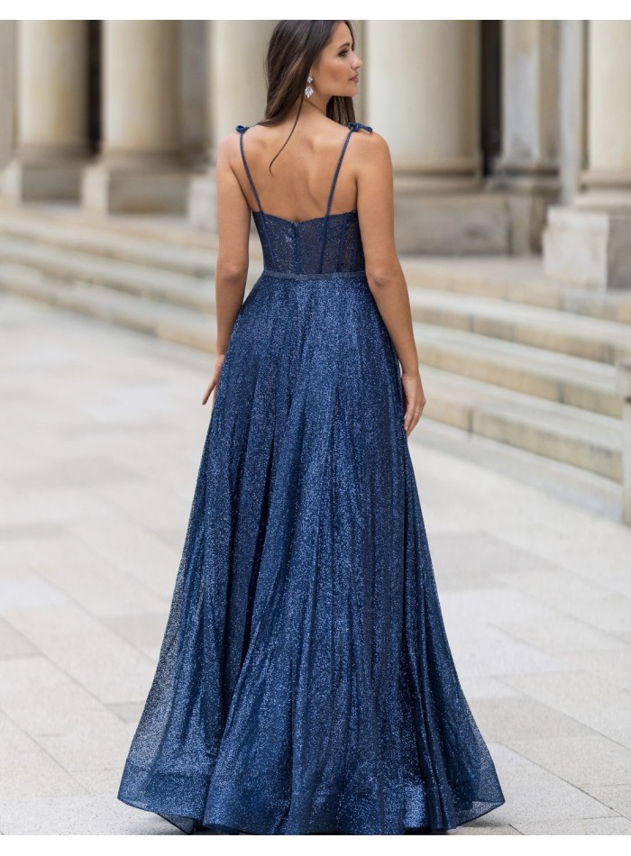 Robe de soirée longue avec tissu brillant et...
