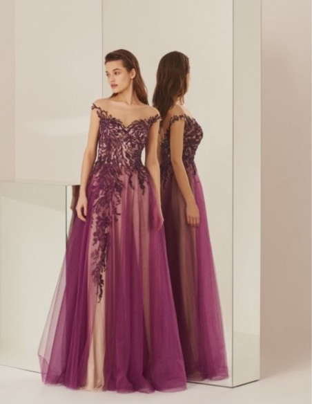 Vestido de fiesta largo berenjena con capas de tul