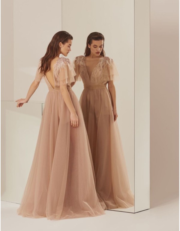Robe longue de fête en tulle rose poudré 2