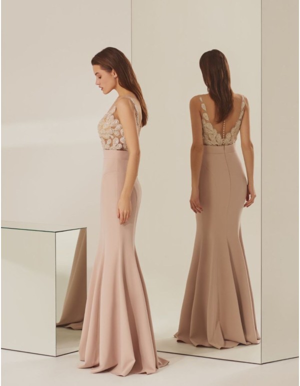 Robe de soirée rose poudré avec dentelle pailletée 2